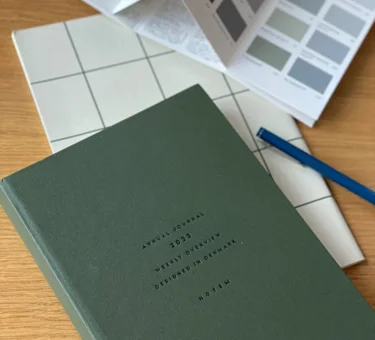 agenda alva large 2027 - dark green-herastudio